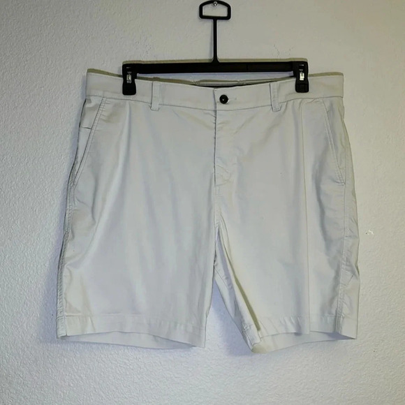 Nike Dri Fit Men’s Light Grey Golf Shorts Size 38 - Picture 1 of 10